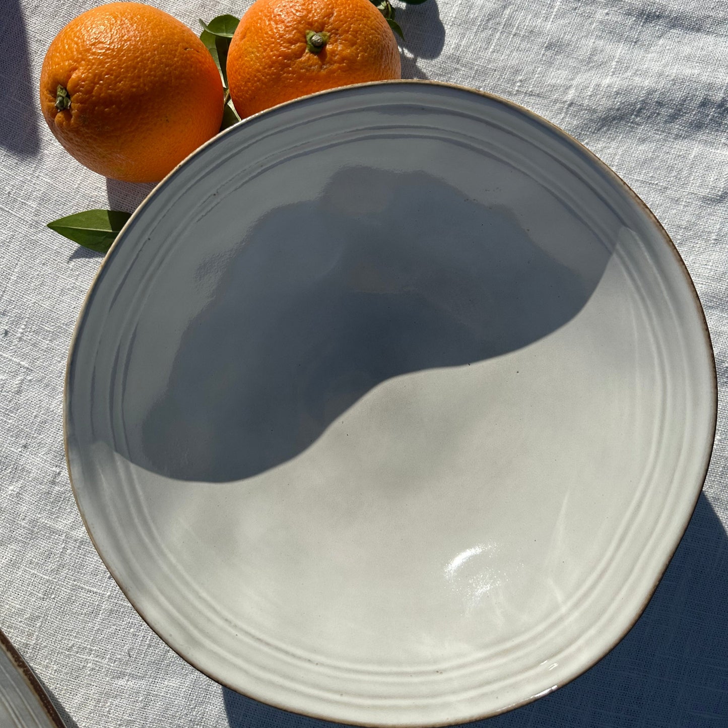 Serving bowl